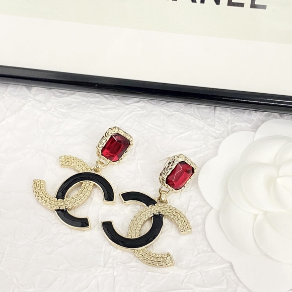 Chanel earrings - Picture 7 of 8